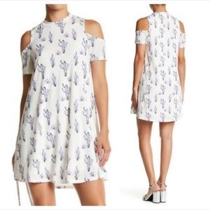 Chic White Mini Dress with Sleek Design